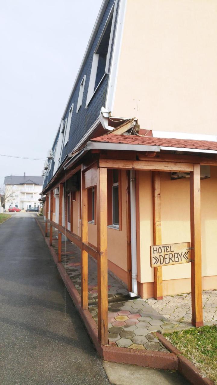 Hotel Derby Orasje Exterior foto